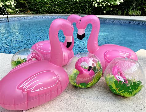 Swimming Pool Decorations - Pool Party Decoration Ideas