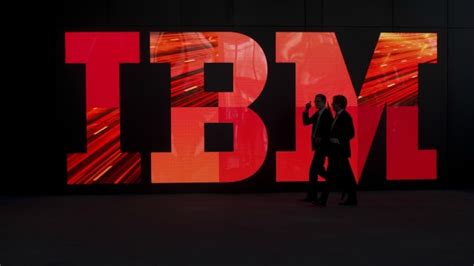 IBM puts quantum computer service on a cloud for everyone to use