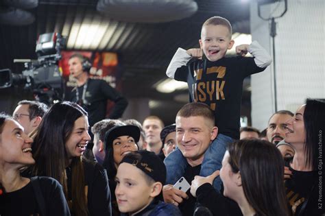 Photos from Usyk vs Briedis weigh-in – RingSide24