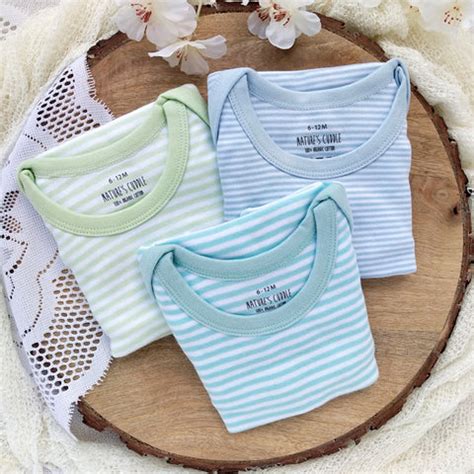 Must-have list of 0-3 months baby clothes - Nature's Cuddle