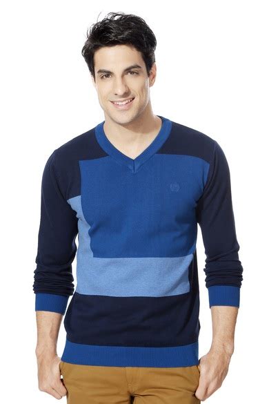 Buy Men Blue Patterned V-Neck Online - 40740 | Van Heusen