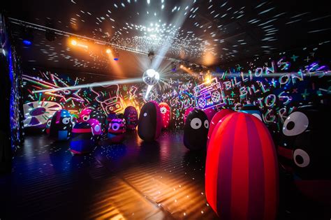 An immersive balloon experience at the Balloon Museum in California ...