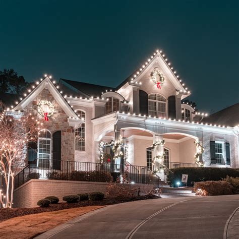 Christmas & Holiday Lighting Installation Professionals in Fenton, MI