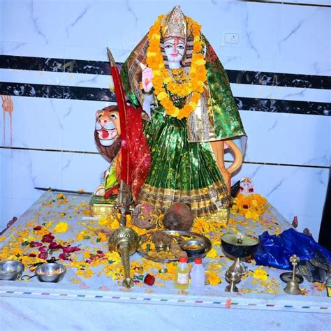 Sheetala Ashtami Bhog 2025: बसोड़े के दिन शीतला माता को भोग में क्या ...