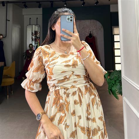 Aaliya Georgette Gown | Shoppers Trend – shoppers trend