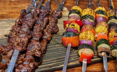 Шашлык из говядины с овощами на мангале рецепт с фото пошагово