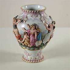 vasi capodimonte antichi vaso capodimonte oggettistica bottega 900 vasi capodimonte antichi vaso capodimonte oggettistica bottega 900