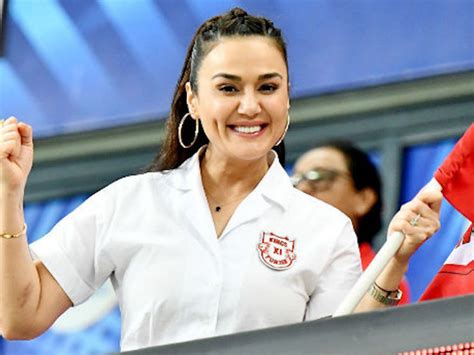 Preity Zinta Made 120 'Aloo Parathas', Abhishek Bachchan's Reaction To ...
