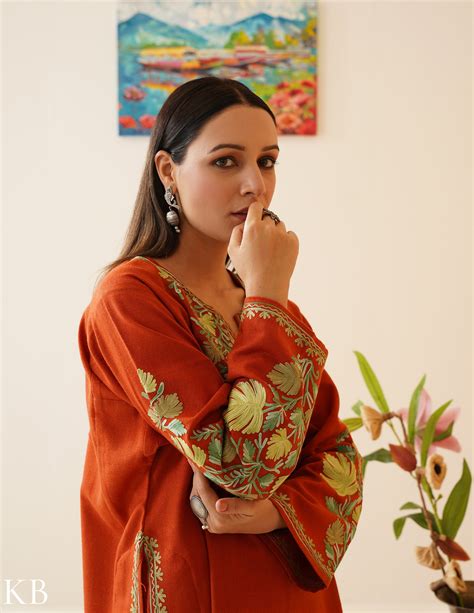 Buy Latest Rust Chinar Kashmiri Aari Work Phiran Online | Kashmir Box ...