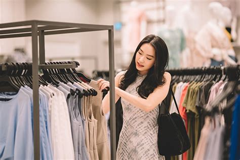How Does Sears Mastercard Figure the Minimum Payment Due? | LiveWell
