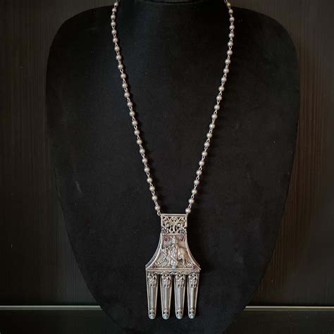 Jivya Floral Silver Necklace - 925 Sterling Silver | My Motifs – Mymotifs