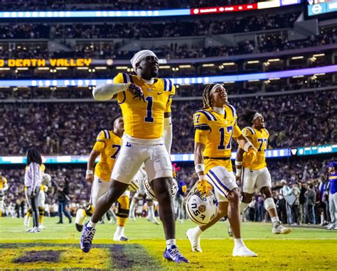 Letters: LSU football uniforms should evolve with times | Letters ...