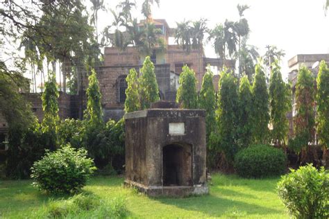 Chinsurah Dutch Cemetery, Kolkata - TimesTravel
