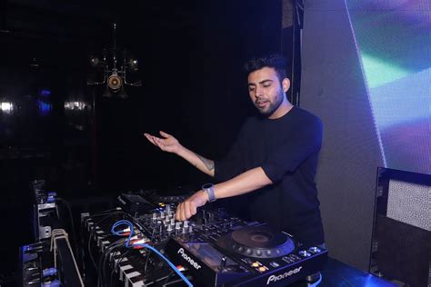 DJ V-REN - DJ - Jhotwara - Weddingwire.in