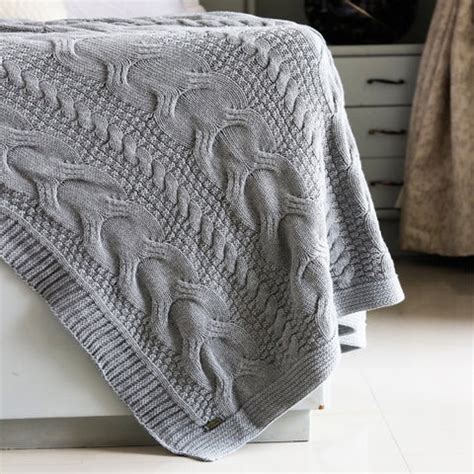 5 Step Guide to Buy a Cotton Throw – Pluchi Online
