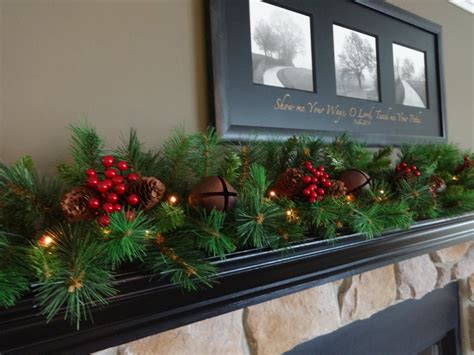 Christmas Mantelpiece Decoration Ideas