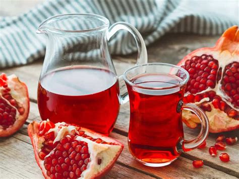 Pomegranate Juice: Can Pomegranate (Anar) juice lower cholesterol and ...