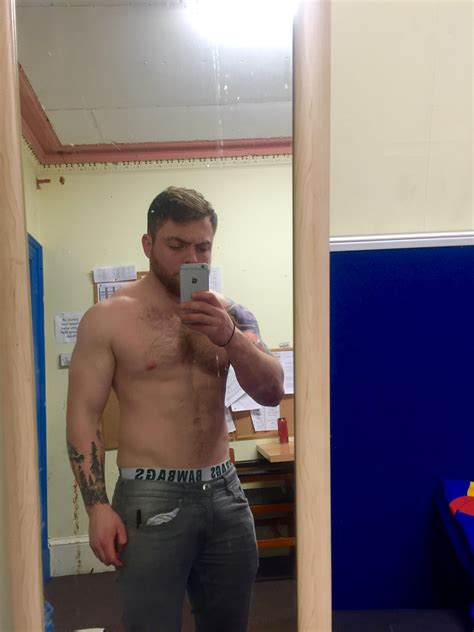 5ft 5in 85kg/187lbs. Thought about it so much I'm lost. : r/BulkOrCut