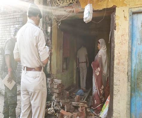 अहले सुबह बड़े विस्फोट से दहला बिहार का भोजपुर जिला, चार लोग झुलसे, दो ...