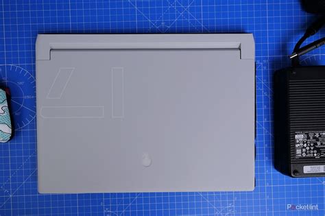 Alienware X17 R1 Front 的图像结果