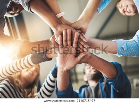 Team Building Huddle 的图像结果