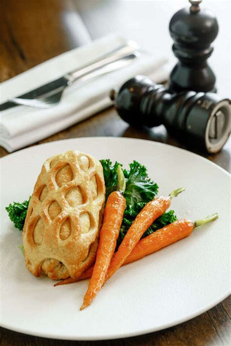 #CookAtHome: Vegan Wellington By Chef Cesar Bartolini | Femina.in