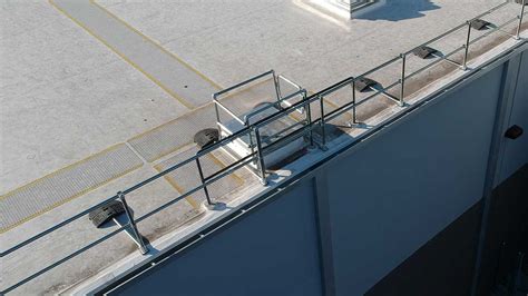 Rooftop Fall Protection 的图像结果