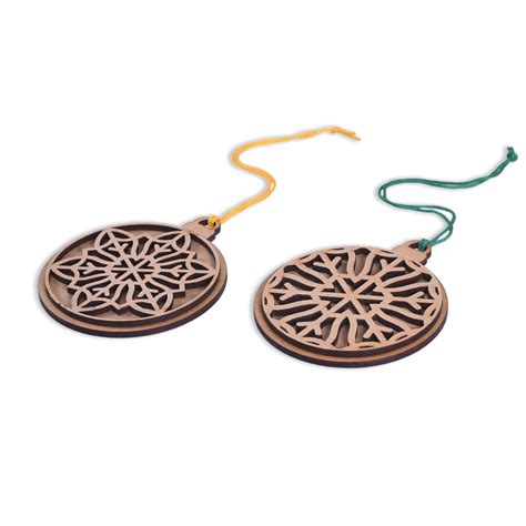 Wooden Circle Xmas Tree Hangings ( Set of 4 ) | Tree Decoration (16 Pcs ...