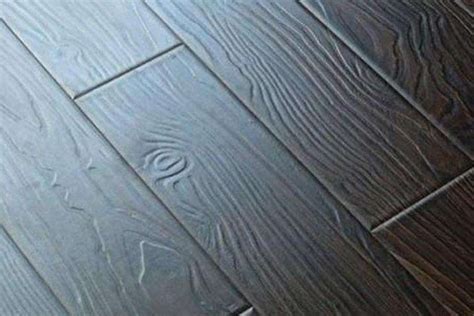 【铺木地板好还是瓷砖好】木地板与瓷砖怎么选择 - 克诺斯邦地板