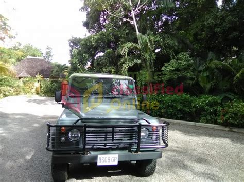 Land Rover Defender for sale in Spanish Town St Catherine - Vans & SUVs