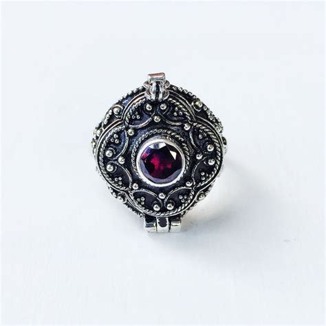 Garnet Round Poison Box Silver Ring – SILBERUH