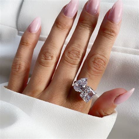 Celebrity Style Toi et Moi Engagement Rings – Shayonam Jewels