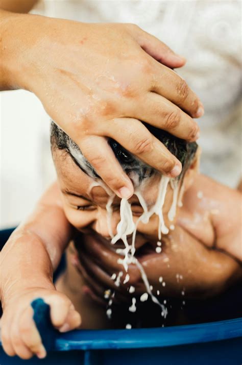 Baby nasal suctioning: gentle techniques, comfort & device tips