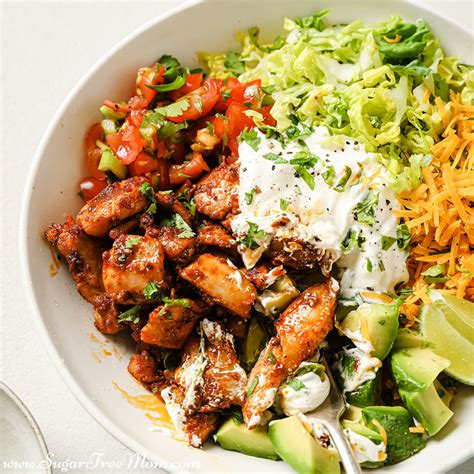 Low Carb Keto Copycat Chipotle Chicken Bowl Recipe - Sugar-Free Mom