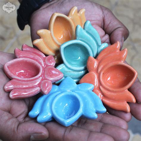 Handmade Ceramic Candy Colored Diyas - Set of 5 – Trove Craft India