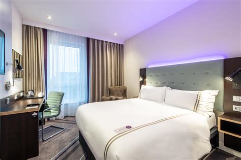 Premier Inn Essen City Centre Hotel am Hauptbahnhof Essen - Ihr komfortabler Aufenthalt im Herzen der Stadt