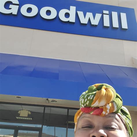 GOODWILL STORE & DONATION CENTER - Dallas TX - Hours, Directions ...