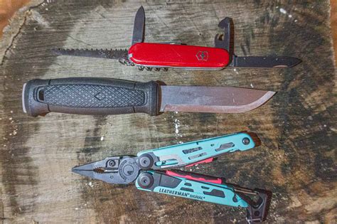 Best Bushcraft Knife Of 2024 (5+ Ranked)