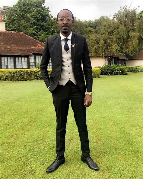 Business Man in Suit Full HD Wallpapers 的图像结果