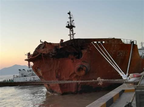 舟山中远海运重工完成14000TEU集装箱船脱硫改装工程