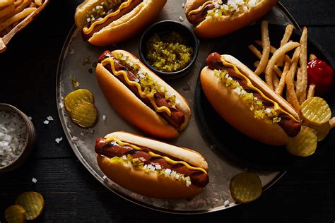 Field Roast Signature Stadium Plant-Based Hot Dogs 10 oz- Buy Online in ...