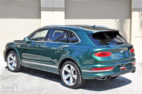2022 Bentley Bentayga V8! VERDANT GREEN! PIANO BLACK VENEER! 22 INCH WHEELS! $221K MSRP!! Stock ...
