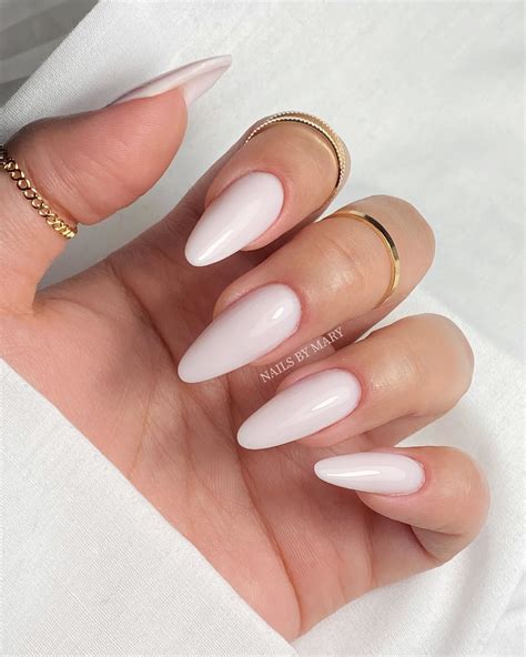 valentine nails almond shape