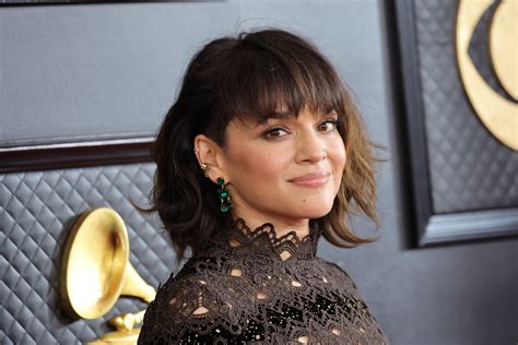 Norah Jones's Husband and Kids: The Singer Keeps Her Family Away from ...