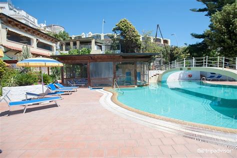 HOTEL SAINT RAPHAEL (Isola d'Ischia, Italy) - Hotel Reviews, Photos ...