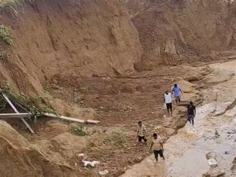 Rain triggers land cave-in in Sawai Madhopur: 80-feet crater formed ...
