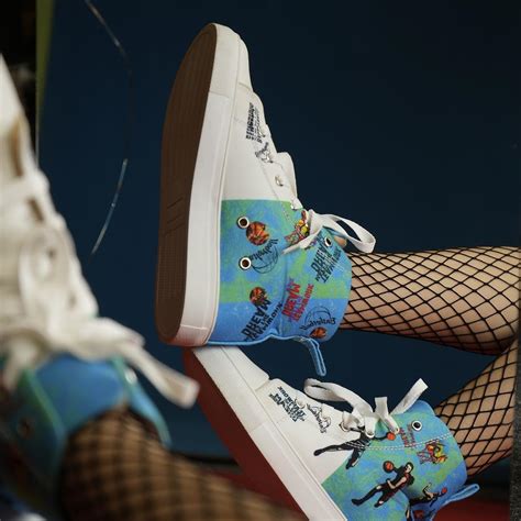 Amazon.in: KOB SOOK ; WALK WITH JOY: WOMEN's