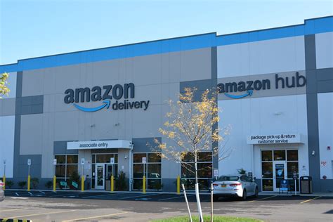 Commercial Outdoor Signage 的图像结果