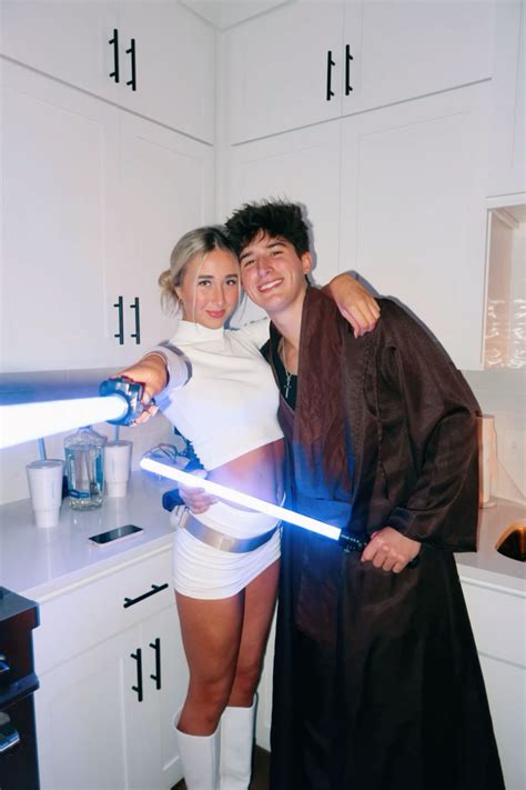 Padme & Anakin | Couples halloween outfits, Trendy halloween costumes ...