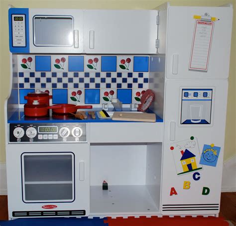 Buy Melissa & Doug Deluxe Kitchen Online at Low Prices in India - Amazon.in